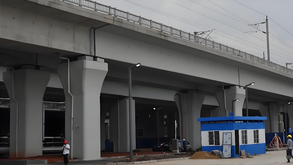 住建局桥下空间治理达标方案：富莱德防腐涂料守护高架桥混凝土立柱10年免维护