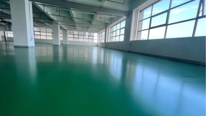 重载车间地坪选什么？聚氨酯超耐磨地坪抗碾压防划伤解决方案